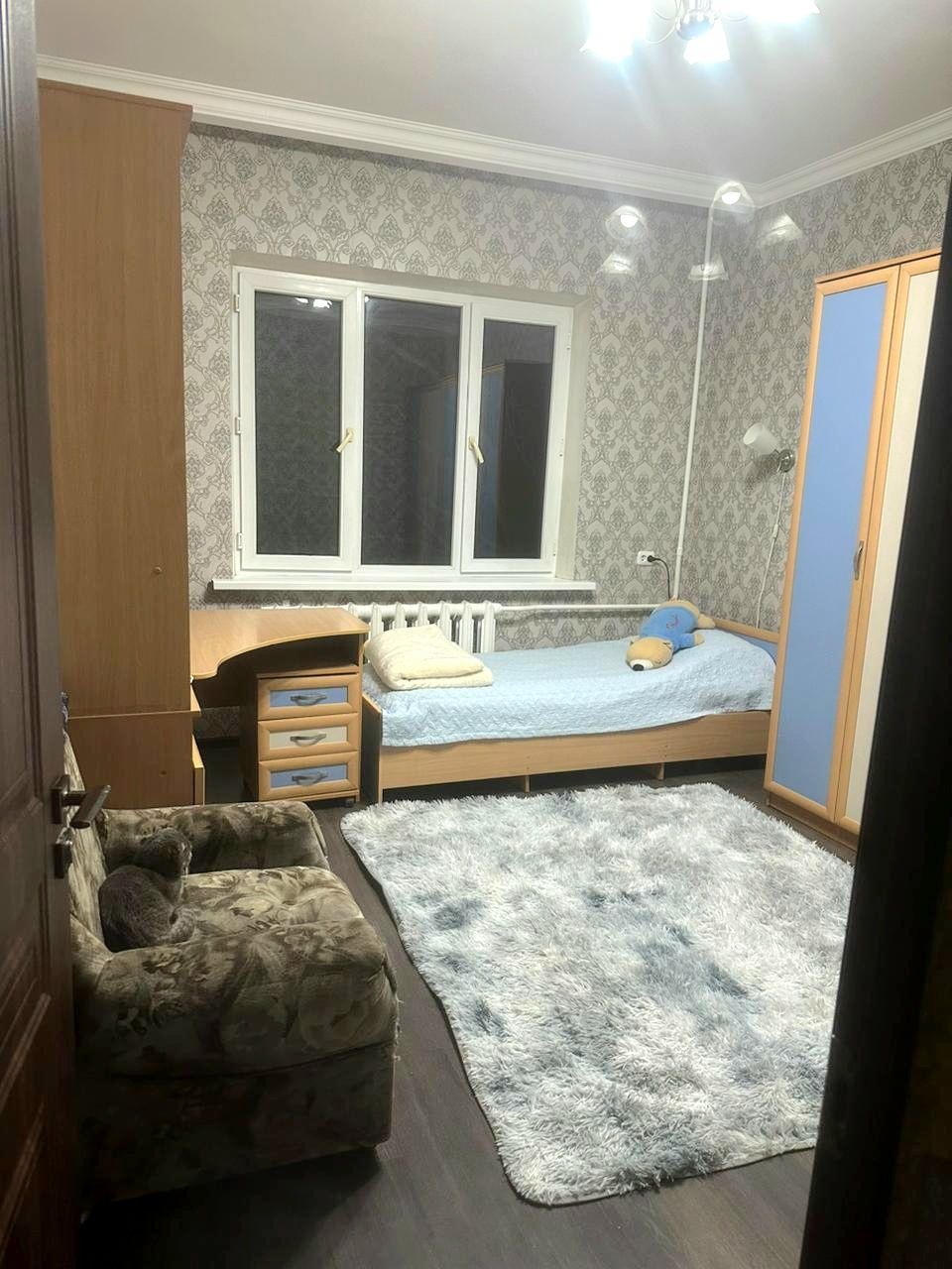 Благоустроенный 2-х этажный дом в микрорайоне "Шапагат".