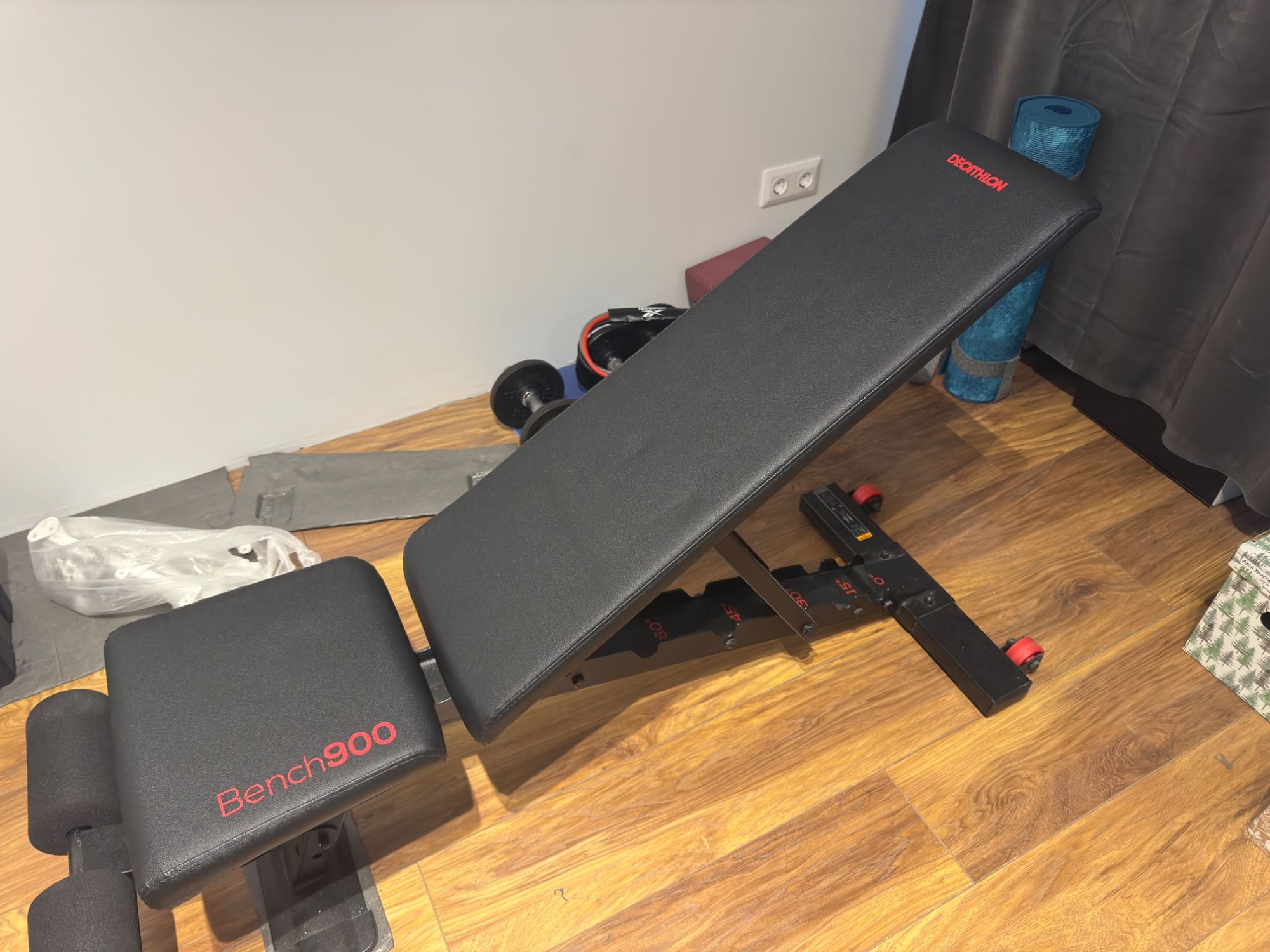 Лежанка Decathlon Bench 900