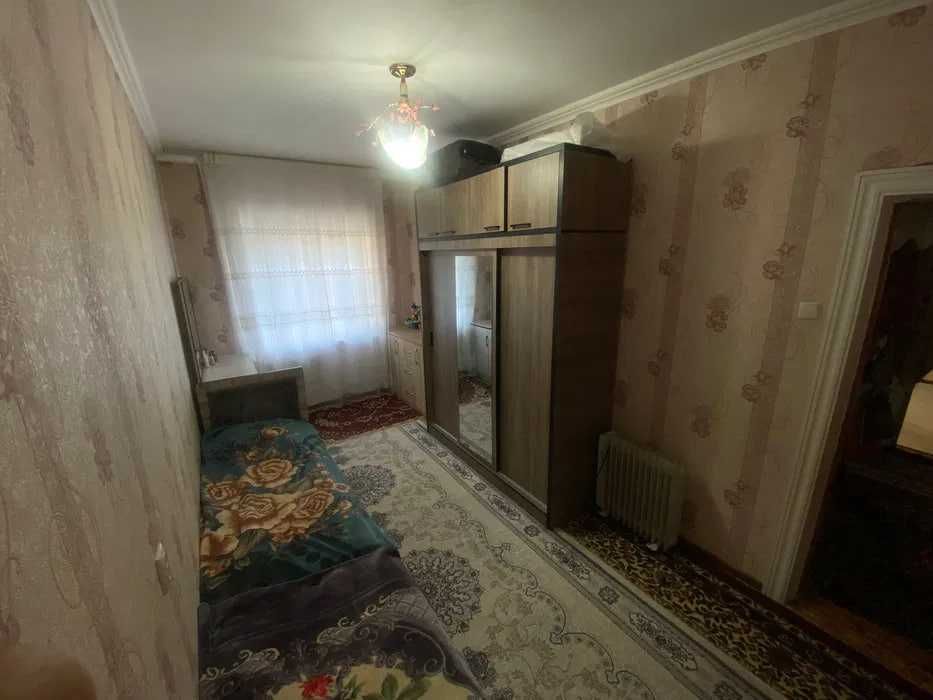 Срочно продается 5х комнатная квартира 83 кв4*5/5/5 в Юнусободе 77000$
