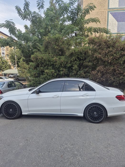 Срочно продаю W 212 E200