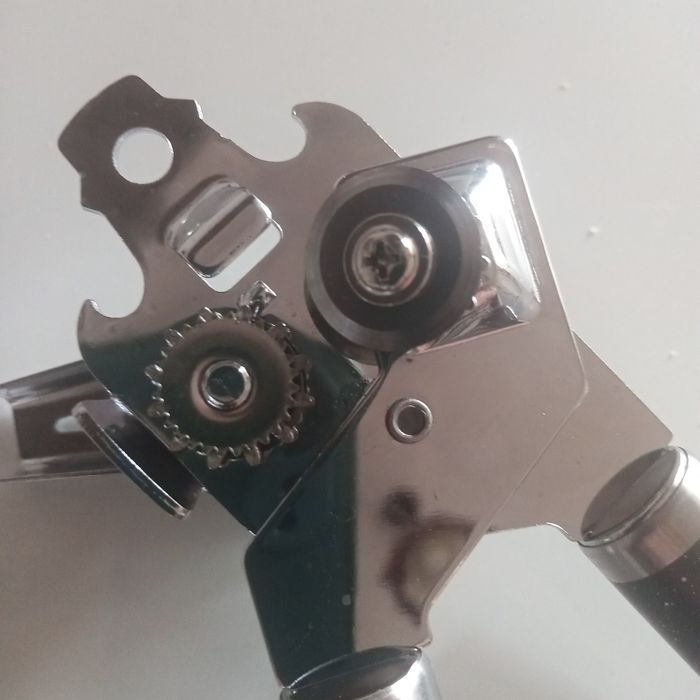 Открывашка для консервов