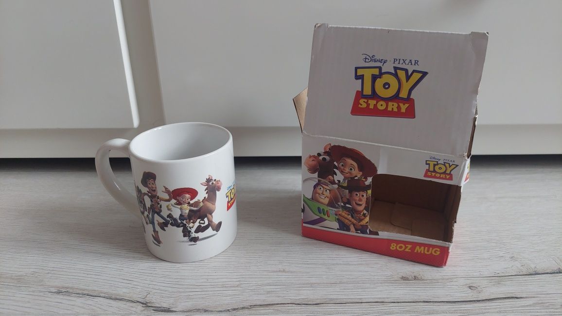 cana pahar nou Disney Toy Story ieftin!