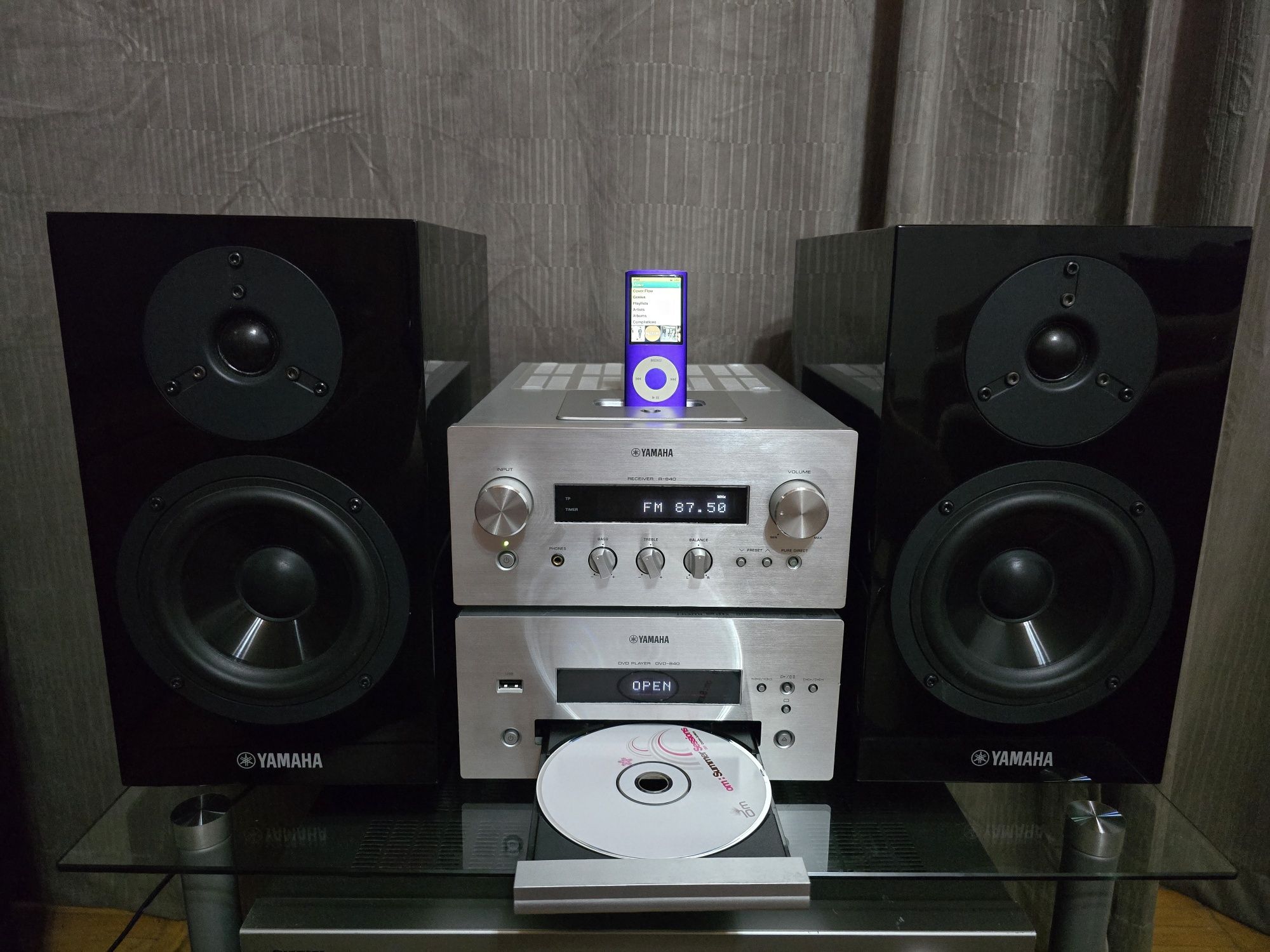 Micro sistem Yamaha MCR-840 / Amplificator+DVD