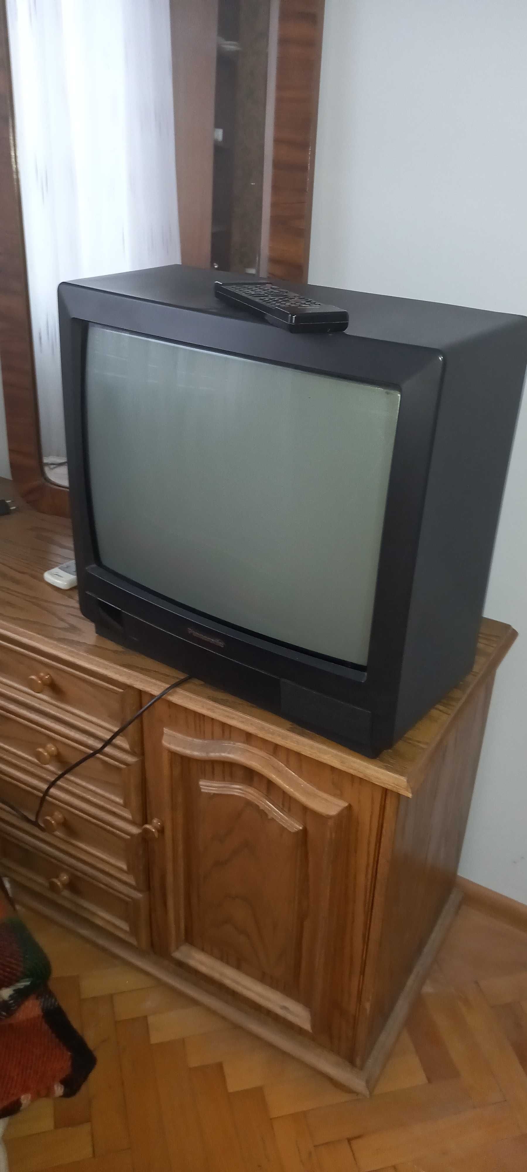 Продавам телевизор Panasonic