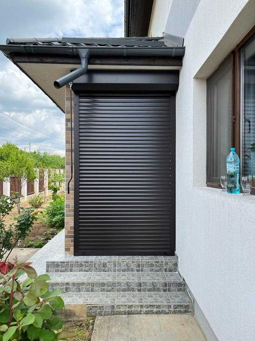 Rulouri Exterioare din Aluminiu - Usi de garaj
