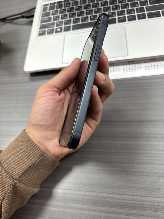 Iphone 13 доки все имеются.