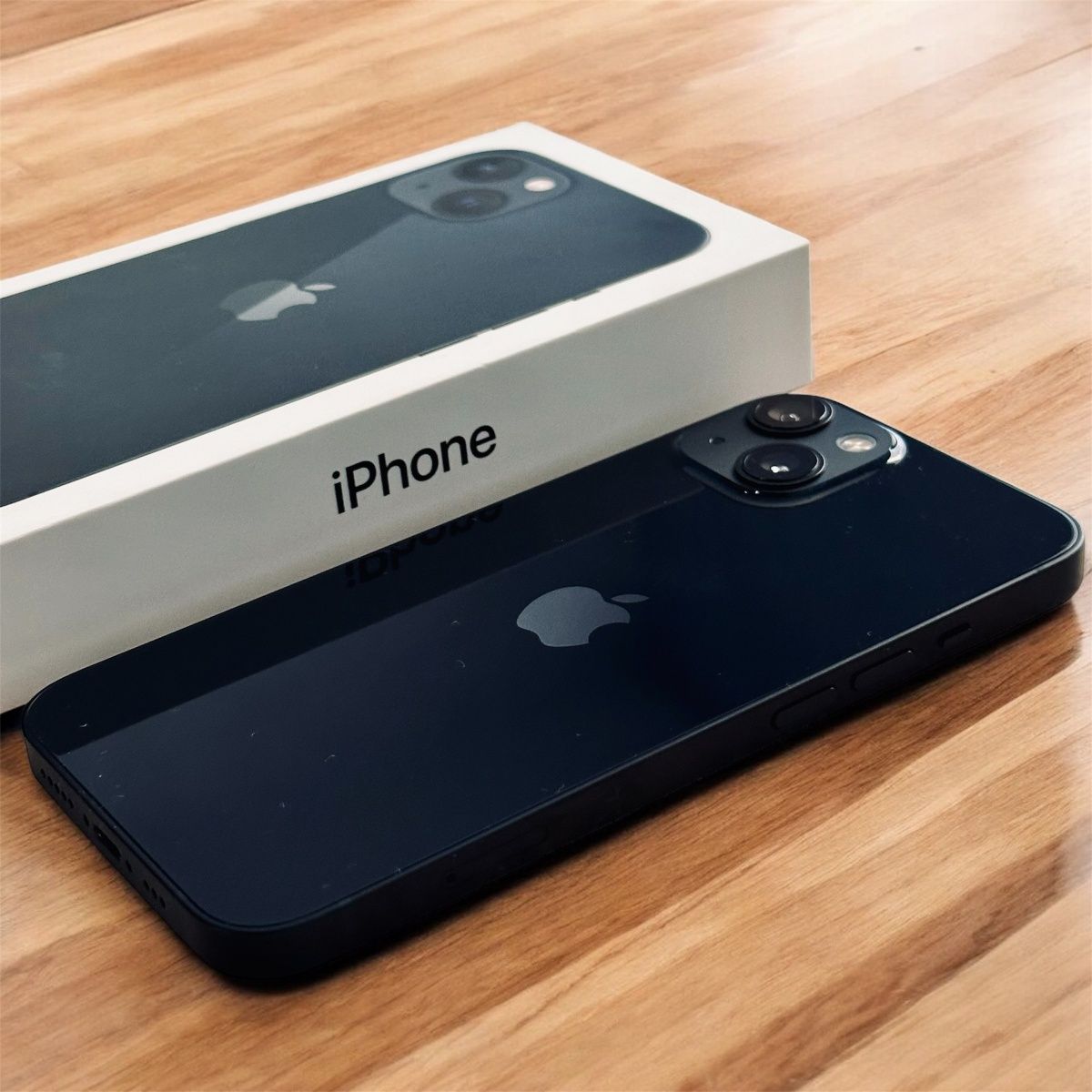 iPhone 13 midnight 256. Состояние отличное