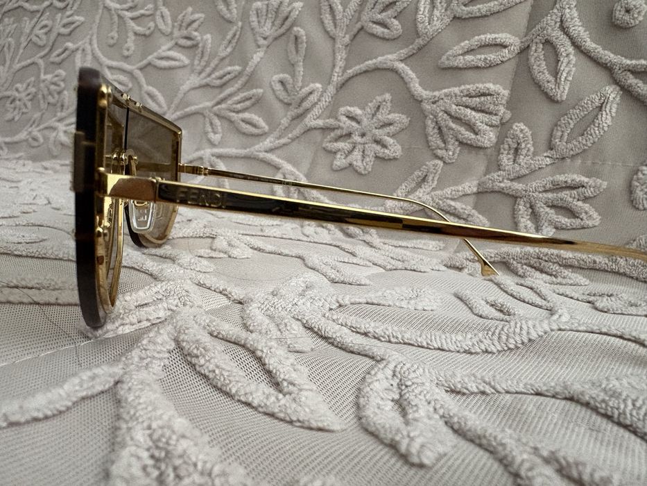 Ochelari de soare dama Fendi FE40096U