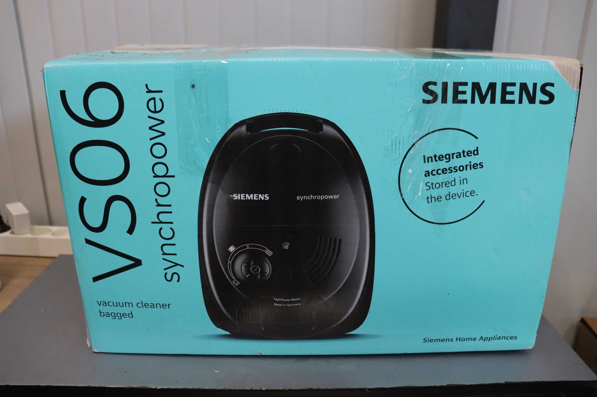 Прахосмукачка Siemens VS06B1110 Synchropower, 4 литра, синя