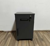 20 buc Rollbox pe rotile; Rollbox cu cheie; Mic Dulap cu usa si sertar