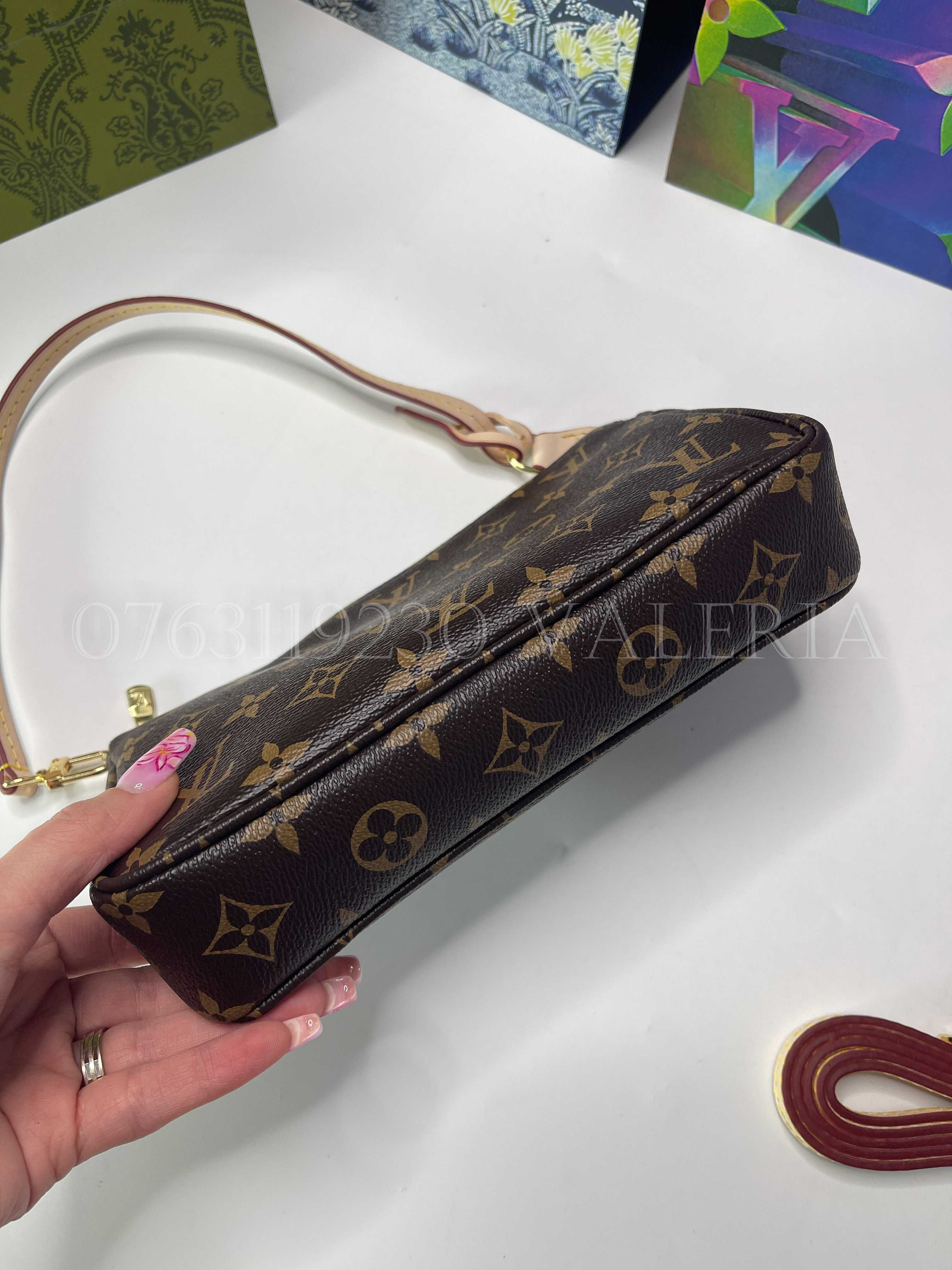 Geanta Louis Vuitton - Pochette Accessoires Monogram