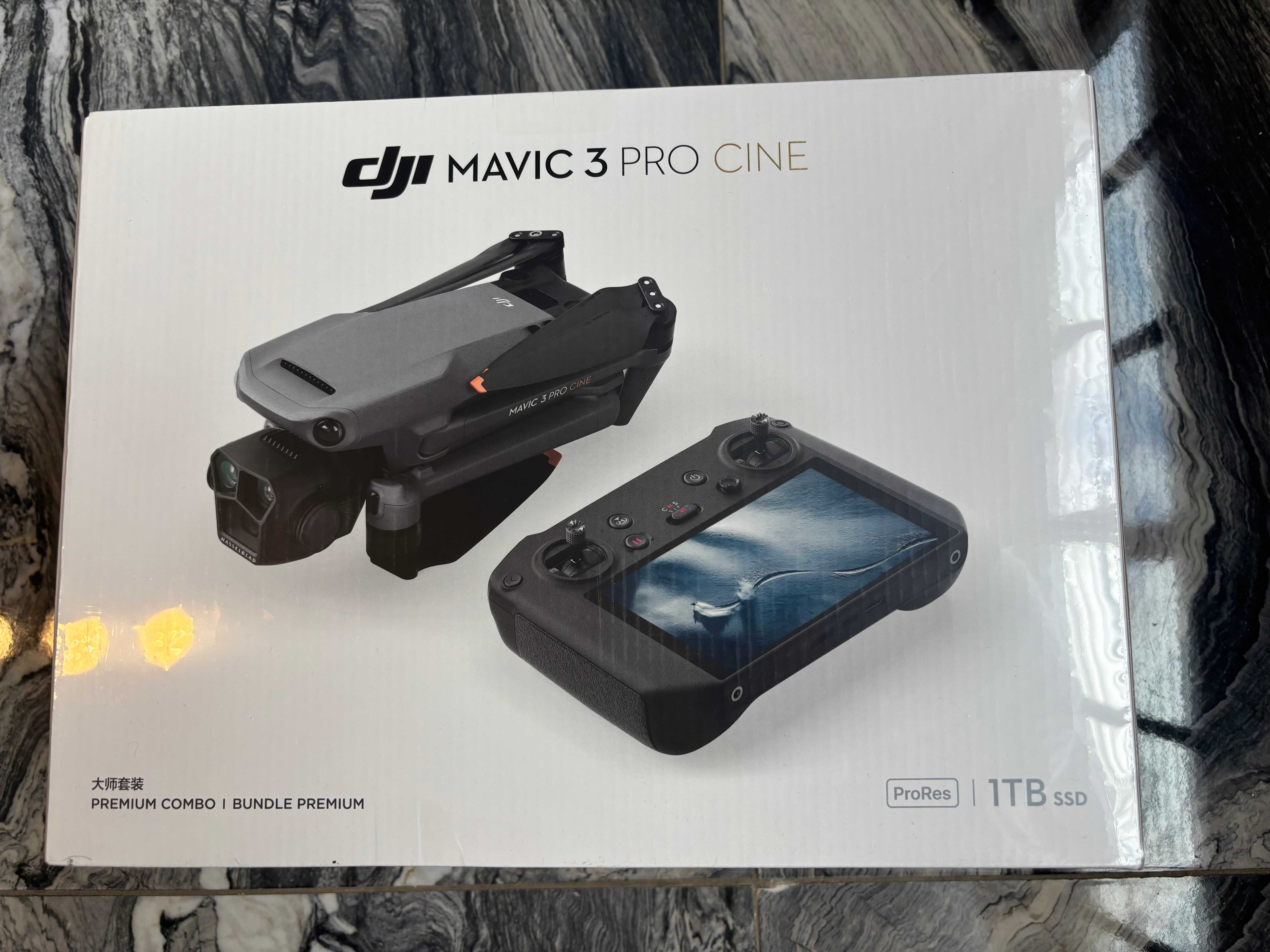 DJI Mavic 3 Pro Cine Premium Combo 1TB Drona DJI RC Pro SIGILATA