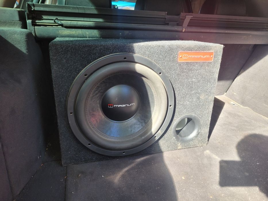 Продам сабвуфер magnum и колонки тт130