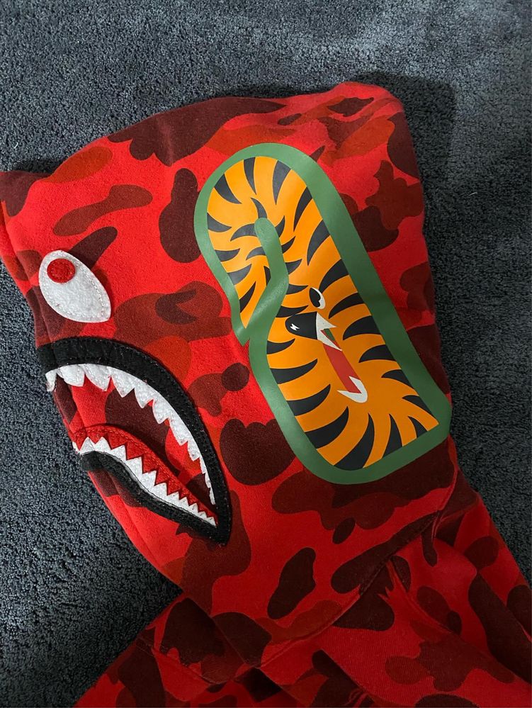 BAPE  RED hoodie !! Топ