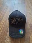 Страхотна шапка SUPERDRY