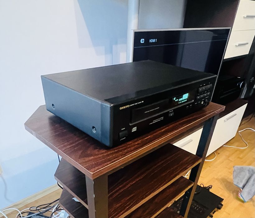 Compact Disc Onkyo DX 701 R Player