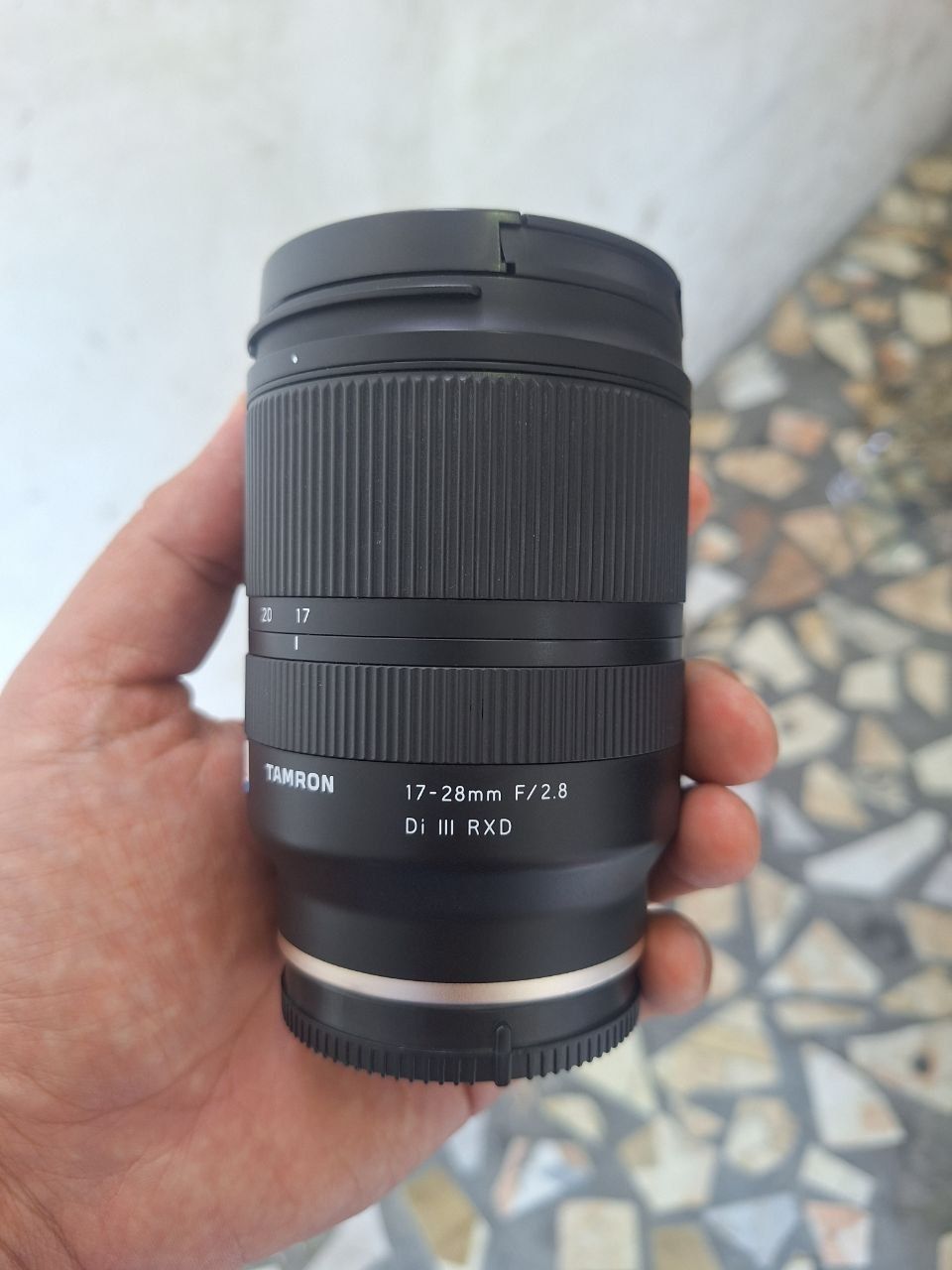 Tamron 17-28mm 2.8 Sony shirik xolati yaxshi korobka