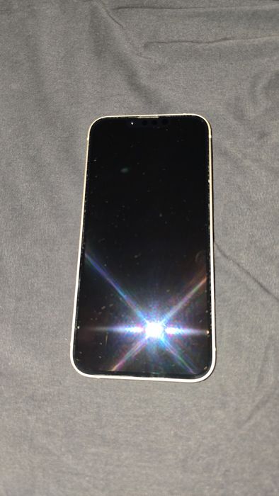 Продавам айфон 14 много запазен