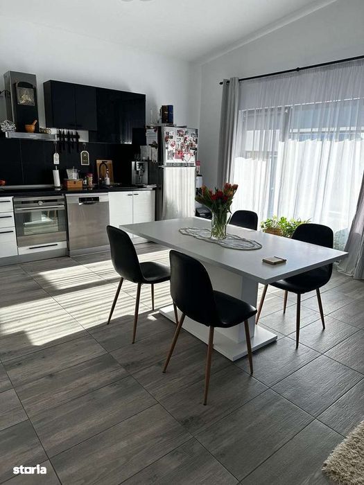 Proprietar vând casă în Săsar