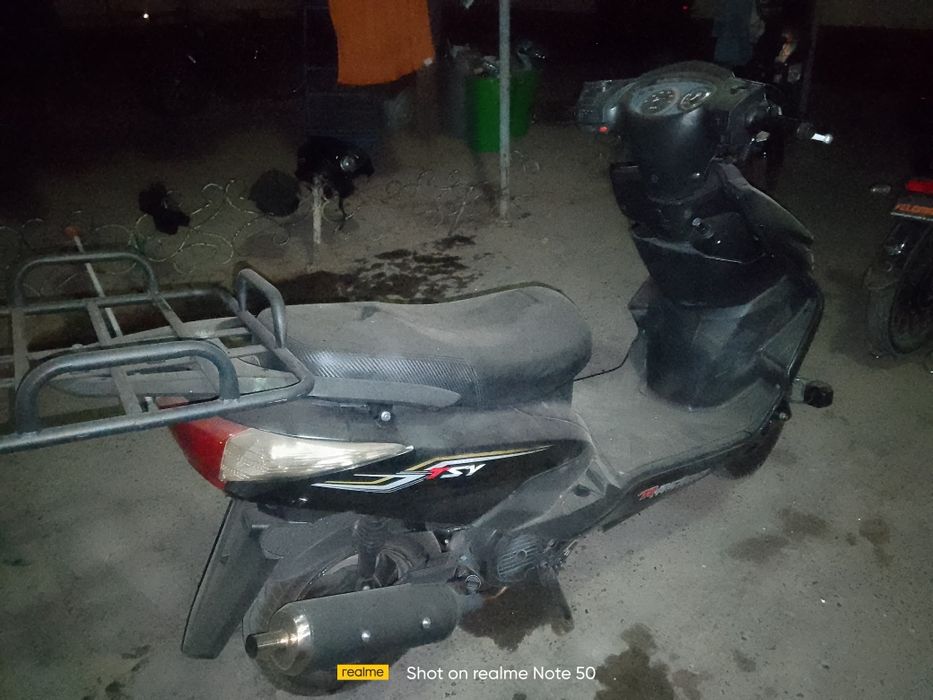 Skuter benzinlik Mustang M 8