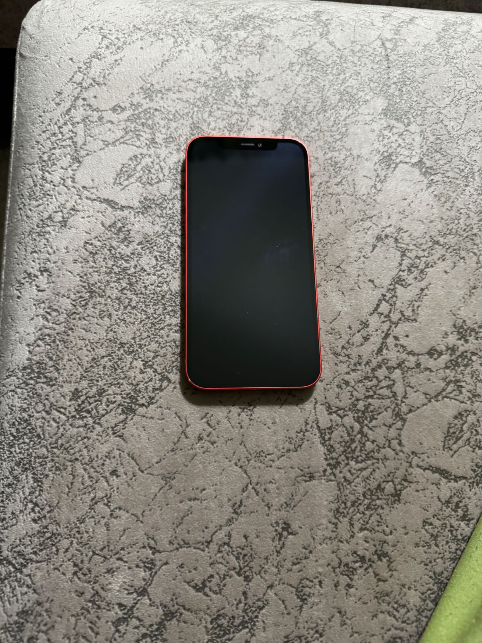 iPhone 12 red 128 гб