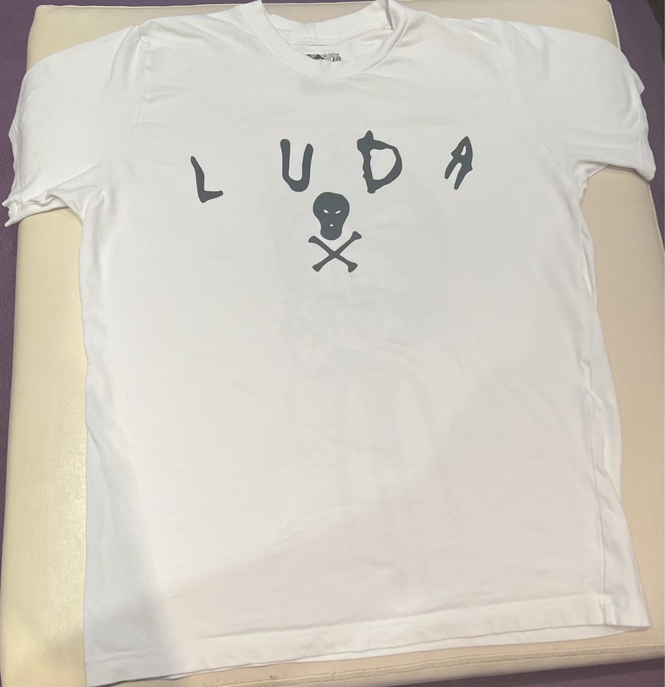 Тениска LUDA