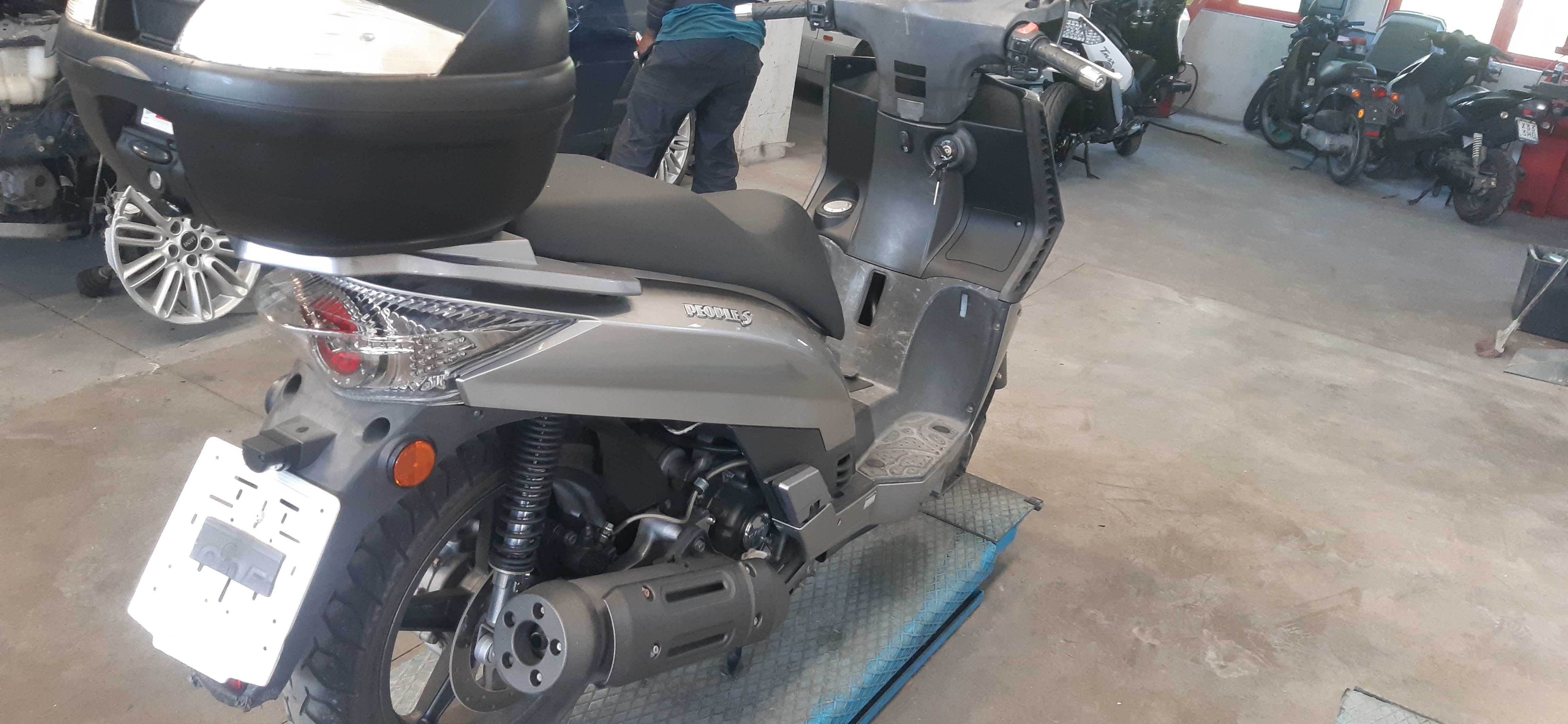 Мотоциклет,скутер Кимко Пипъл(Kymco People -S) 200-300iна части