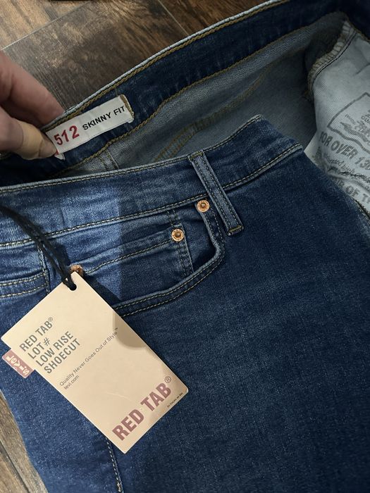 Blugi Levi’ s originali noi