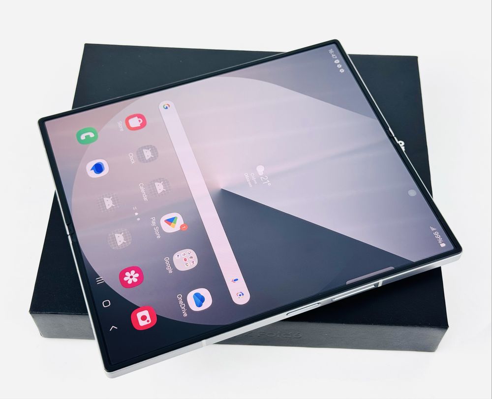 Samsung Galaxy Z Fold 6 5G 512GB 12RAM Silver Отличен! Гаранция!