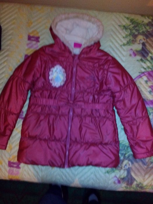 Детско зимно яке на Дисни.