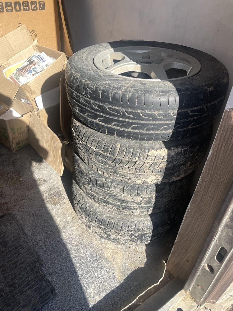Продам шины срочно, состояние жаксы