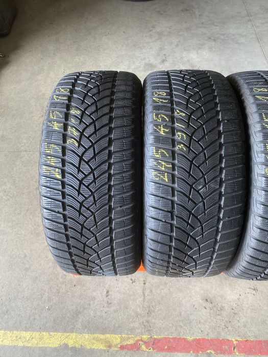 Anvelope iarna 245/45/18 Goodyear Ultra Grip Performance 245 45 18 R18