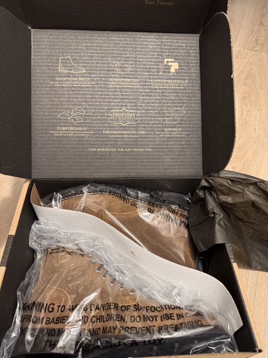 Boots Thursday Captain Safari