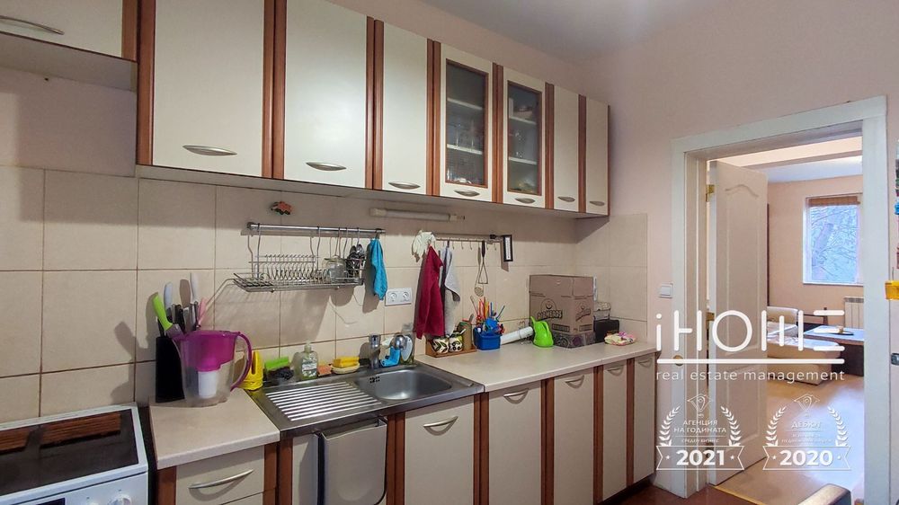 Дава се под наем Тристаен апартамент в София, Оборище - 97 кв.м за 720 € - Снимка #11