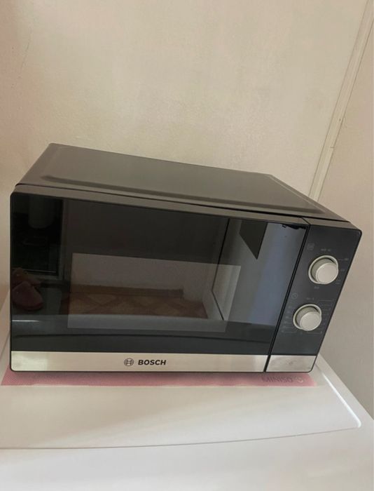 Microunde Bosch FFL020MS2