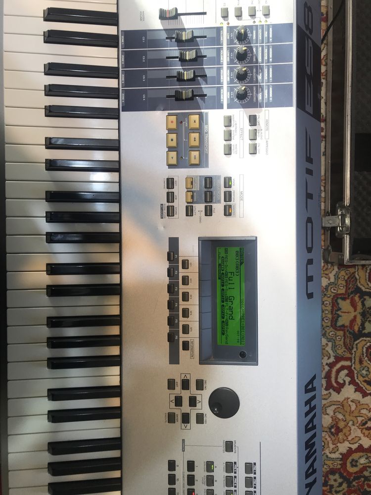 Yamaha Motif ES 8