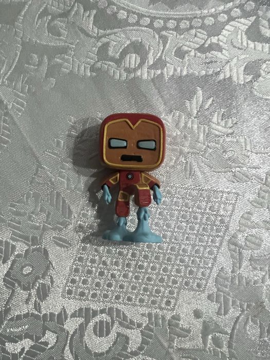 Figurina funko craciun marvel iron man