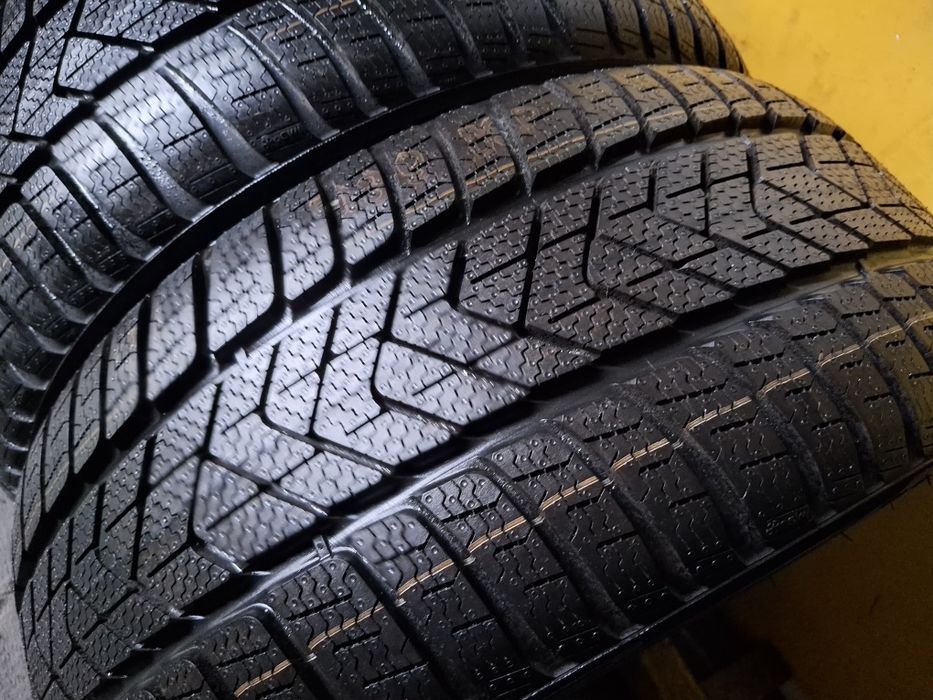 225 40 18 Pirelli DOT 2021 iarna NOI
