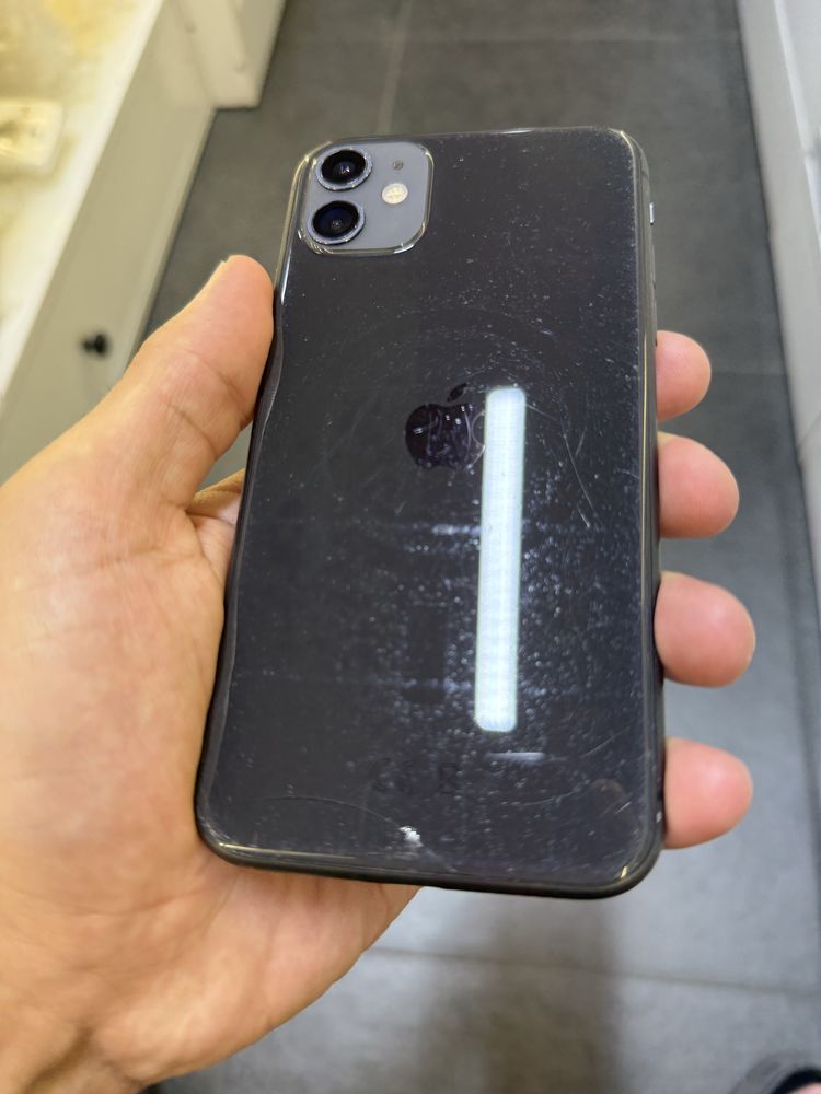 Продам iphone 11