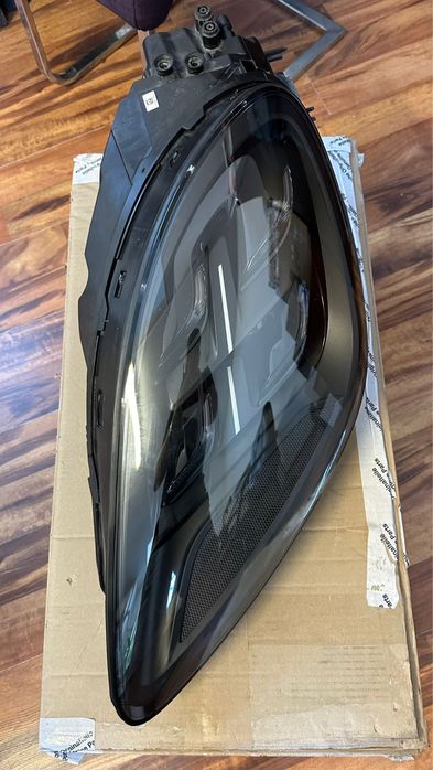 Far stanga Porsche Cayenne 9Y0 dupa 2018 cod piesa 9Y0941035L