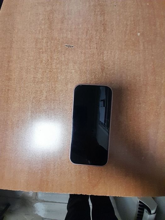 Телефон iPhone 16 pro