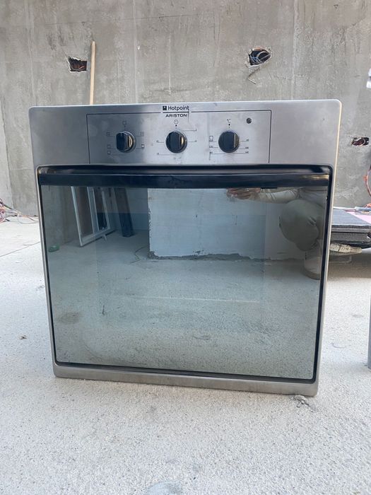 Hotpoint Ariston FB 21 A.2 IX  si plita Hotpoint Ariston KRC 640 X