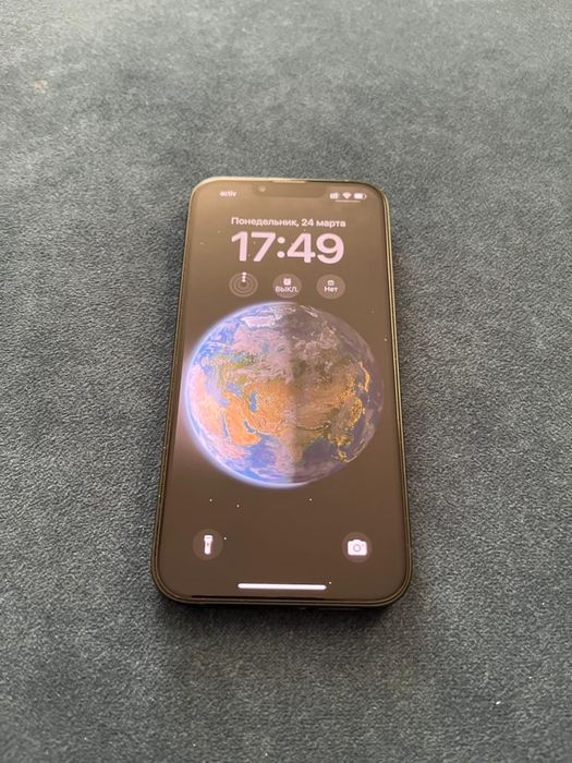 Продам IPHONE 13