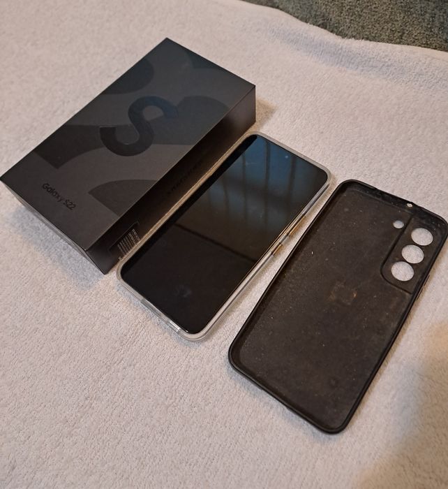 Vând Samsung S22 FullBox + 2 Huse