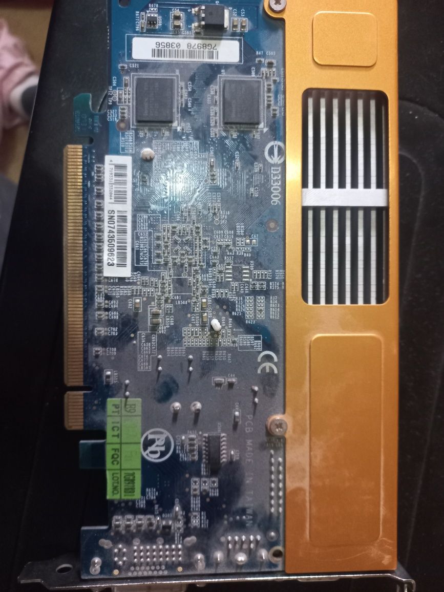 Видеокарта GIGABYTE GV-NX73G256D-RH GeForce® 7300 GS 256 Мб DDR2 (OEM)