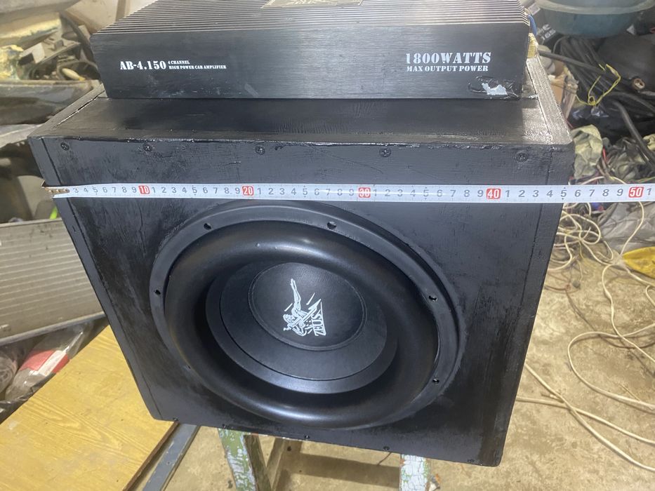 Продам саббуфер зевс очень мошный, цена очень дешевая