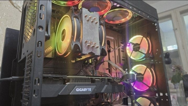 Pc gaming I7 13700f, 32GB ram Ddr5