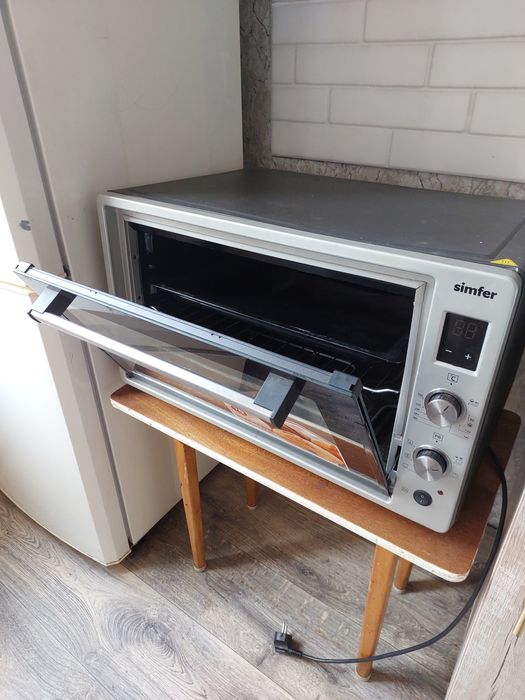 Электрическая духовка Simfer, хорошее состояние