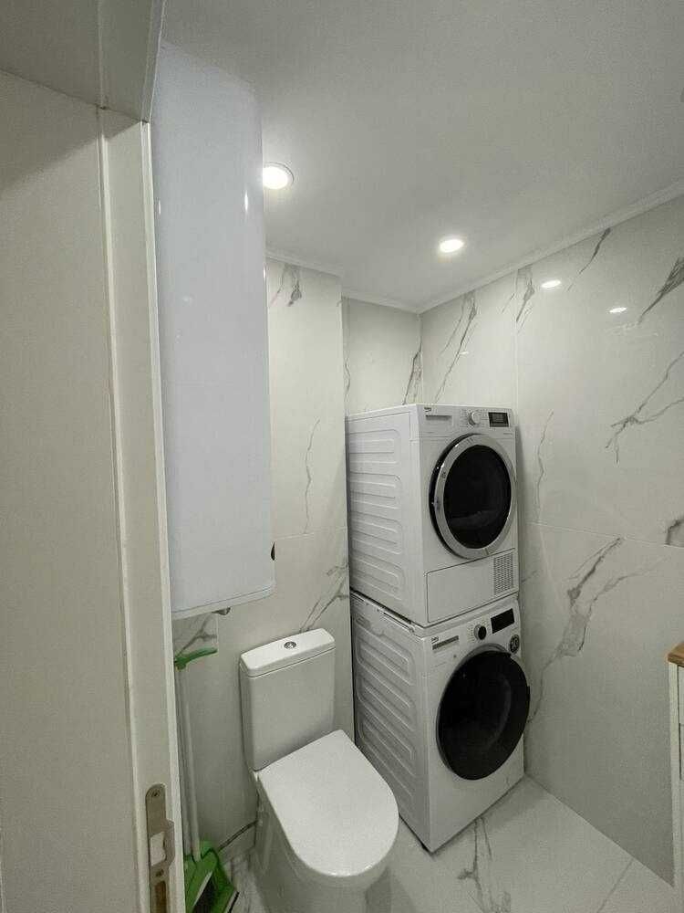 Продава се Тристаен апартамент в Пловдив, Христо Смирненски - 136 кв.м за 1800 €/кв.м - Снимка #4