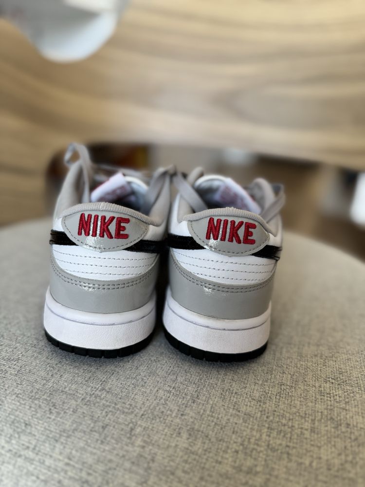 Nike Dunk Low маратонки (38.5 размер)